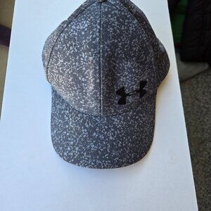 New(No tags) - Mens Under Armour Hat Size Large